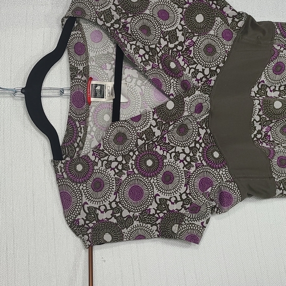 The North Face Athletic Top Short Sleeve V-Neck Vapor Wick Purple Size X-Small - Picture 4 of 11